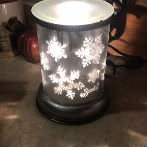 GORGEOUS Silver Frost Shade Scentsy Warmer